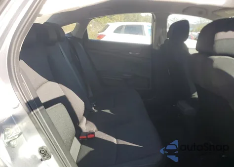 2016 Honda Civic Lx z USA, uszkodzony, nr VIN 19XFC2F52GE212187